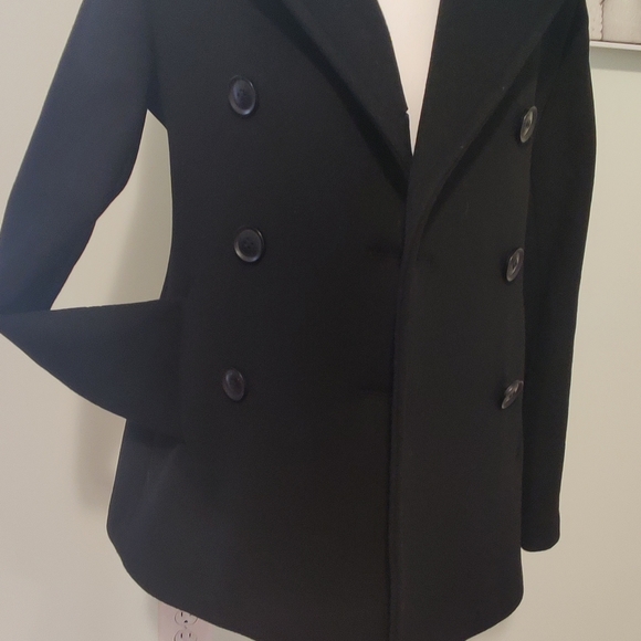 Calvin Klein - Picture 5 of 8